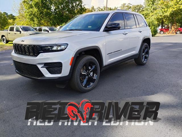 new 2025 Jeep Grand Cherokee car, priced at $46,607