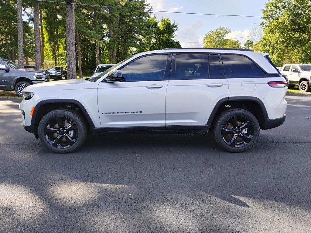 new 2025 Jeep Grand Cherokee car, priced at $46,607