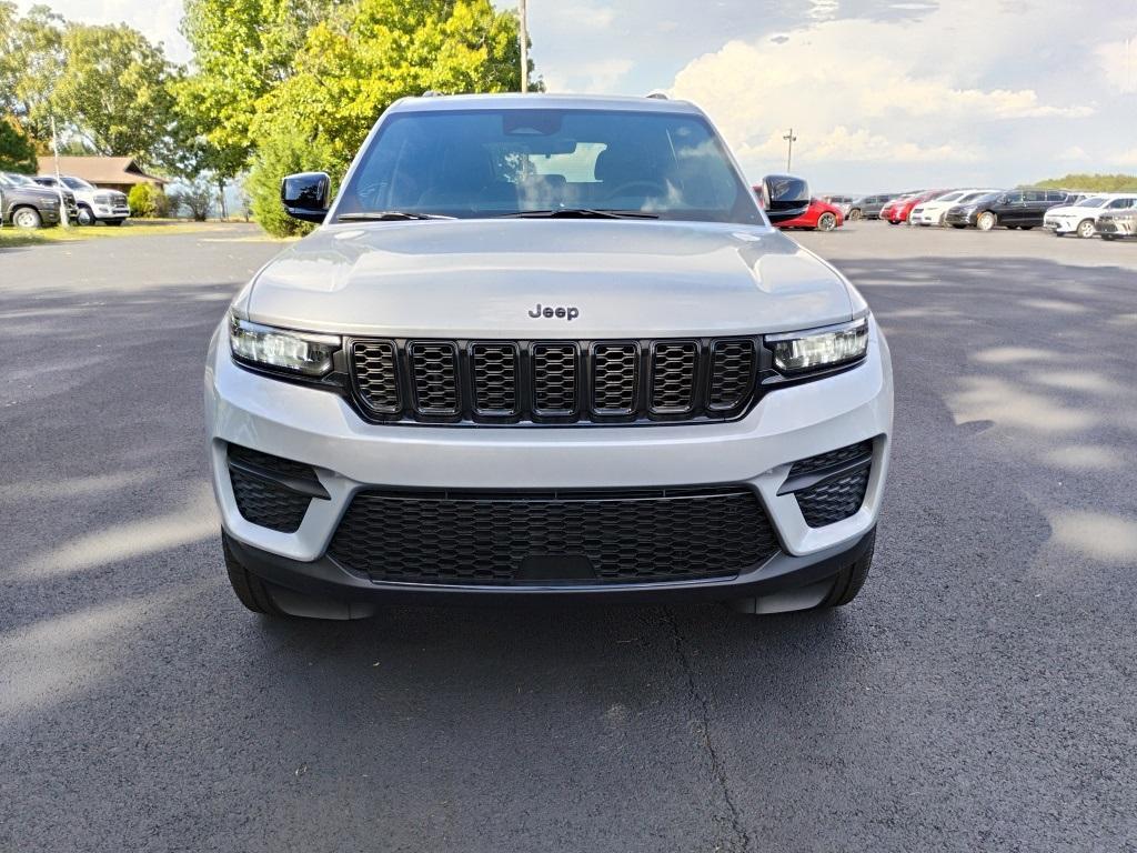 new 2025 Jeep Grand Cherokee car, priced at $46,607