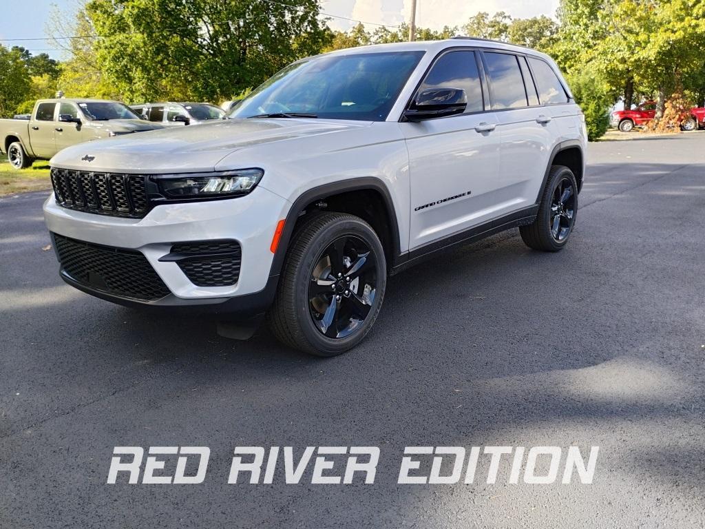 new 2025 Jeep Grand Cherokee car, priced at $46,607