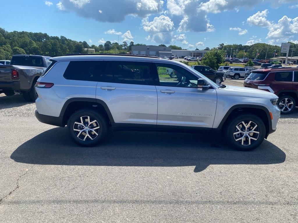 new 2025 Jeep Grand Cherokee L car, priced at $44,696