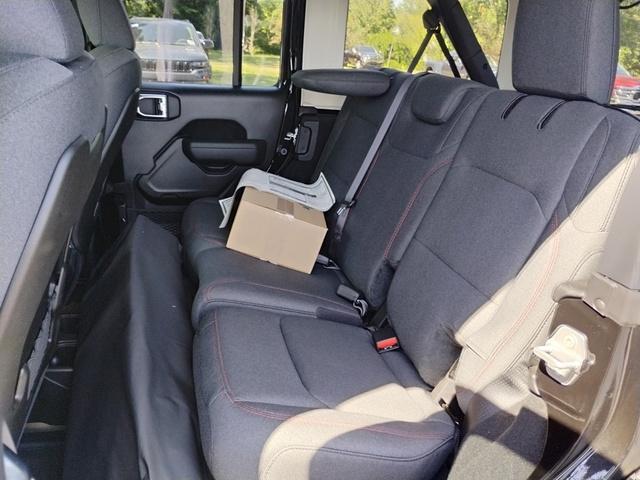 new 2025 Jeep Wrangler car, priced at $53,561