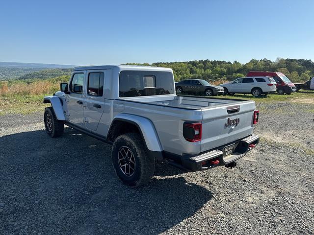 new 2024 Jeep Gladiator car, priced at $55,818