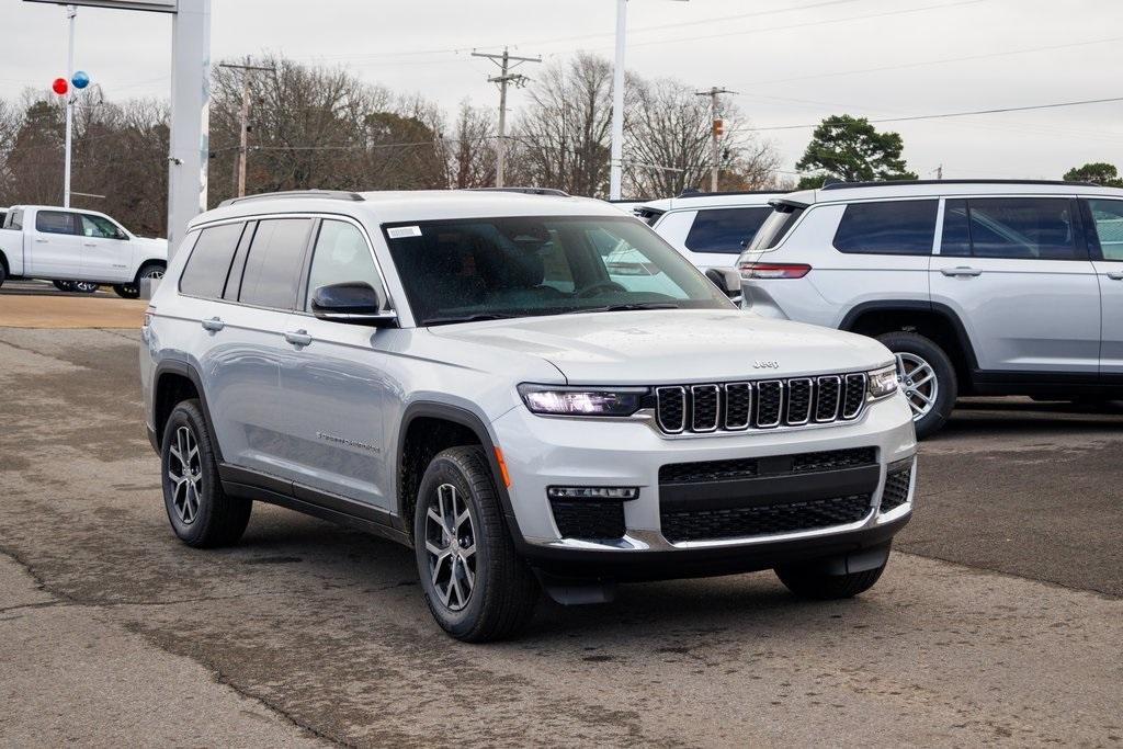 new 2025 Jeep Grand Cherokee L car, priced at $46,069