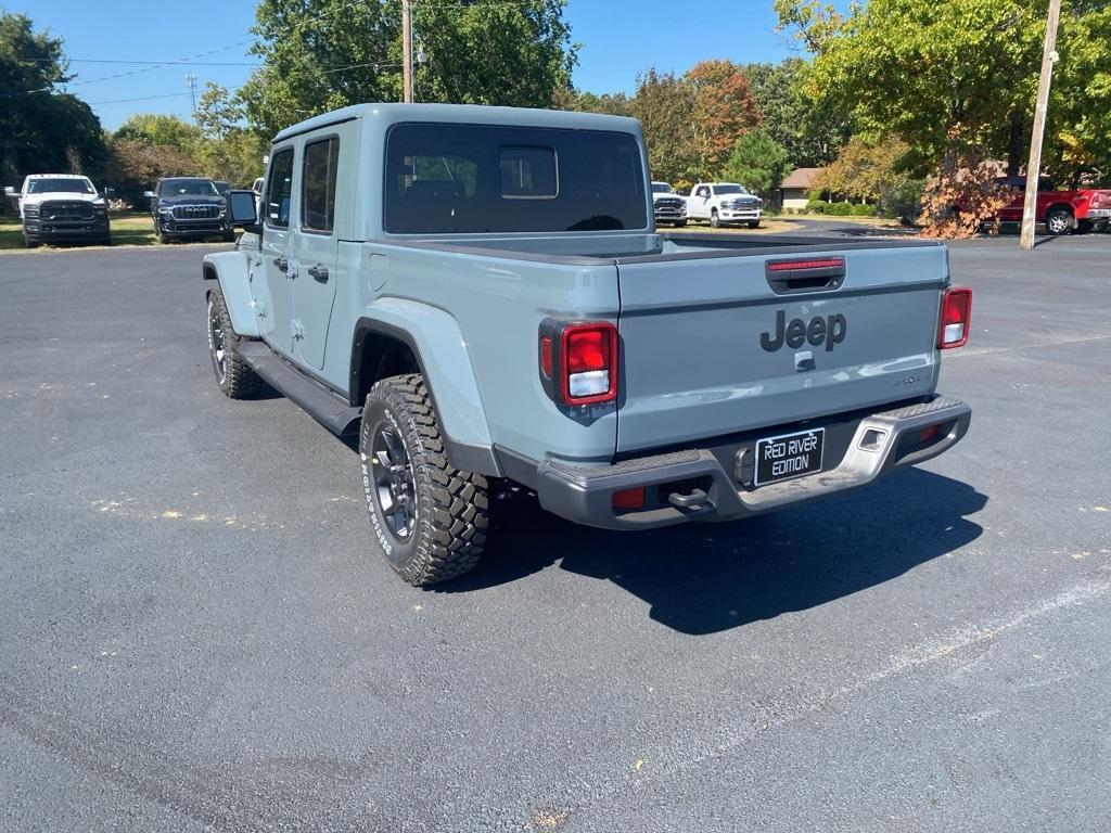 new 2025 Jeep Gladiator car, priced at $47,624