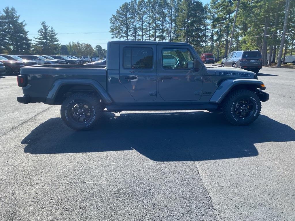 new 2025 Jeep Gladiator car, priced at $47,624