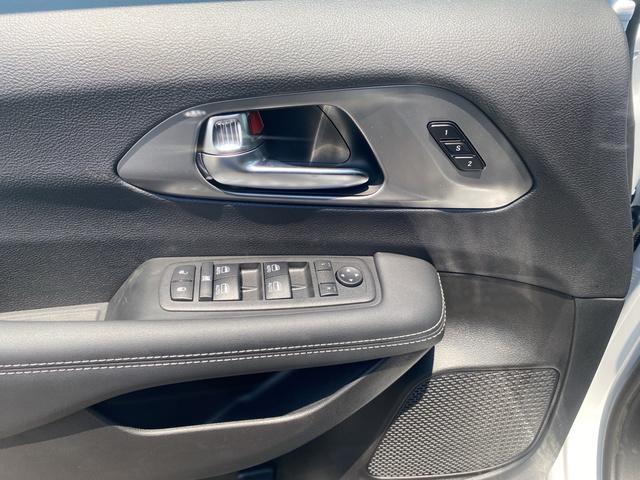 new 2025 Chrysler Pacifica car, priced at $43,647