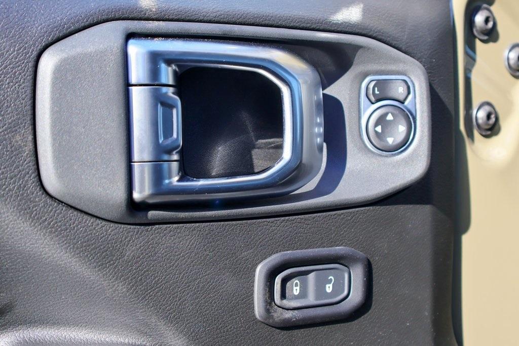 new 2025 Jeep Wrangler car, priced at $50,942