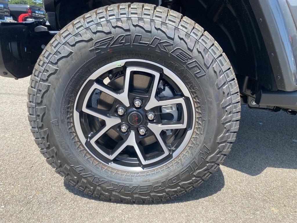 new 2025 Jeep Gladiator car, priced at $55,420