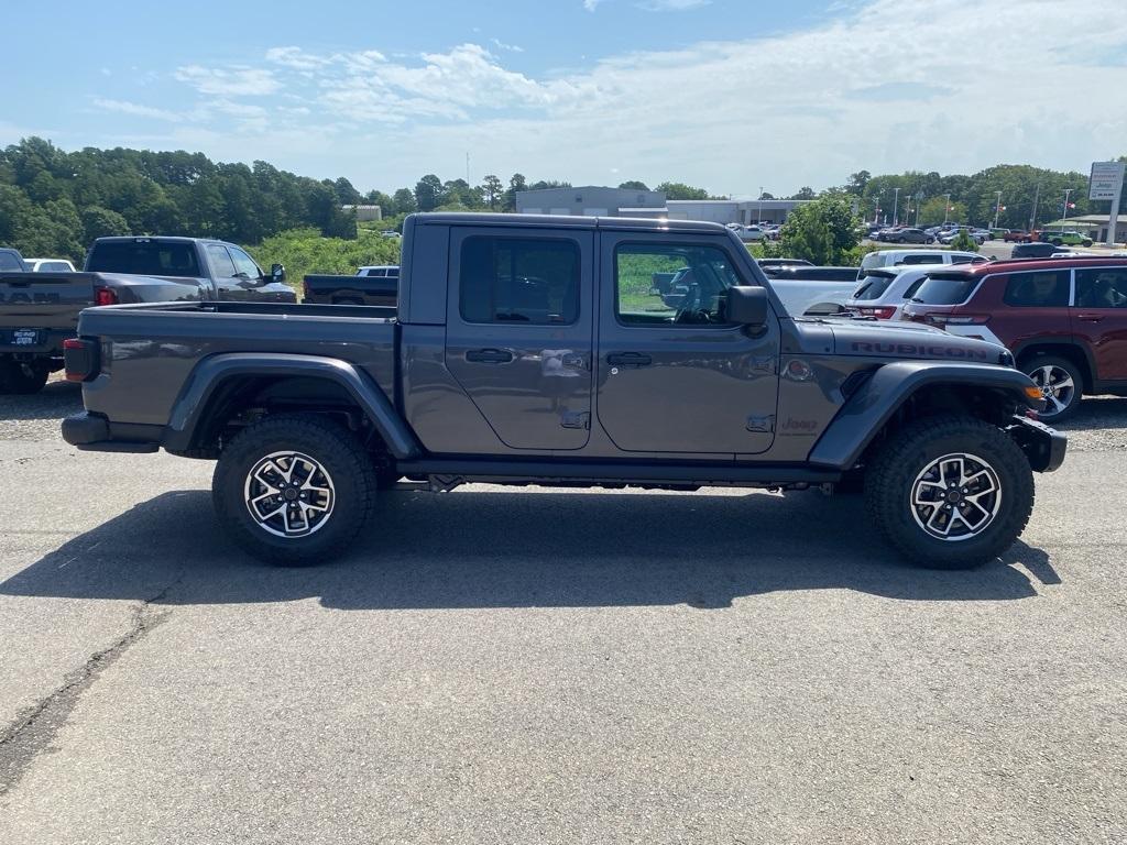 new 2025 Jeep Gladiator car, priced at $55,420