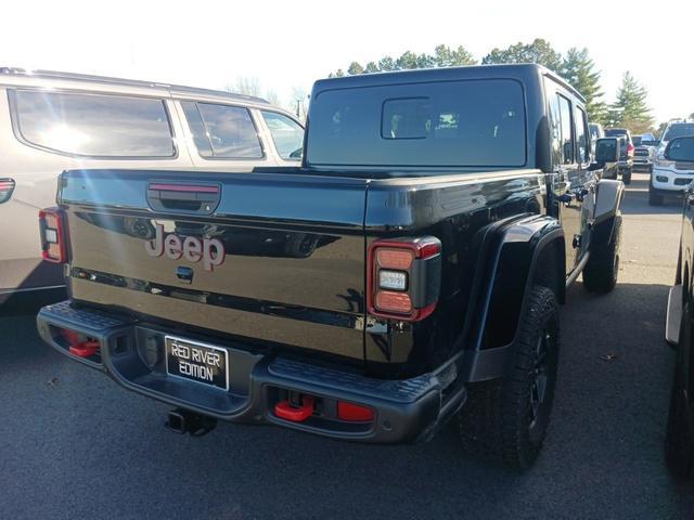 new 2024 Jeep Gladiator car, priced at $55,818