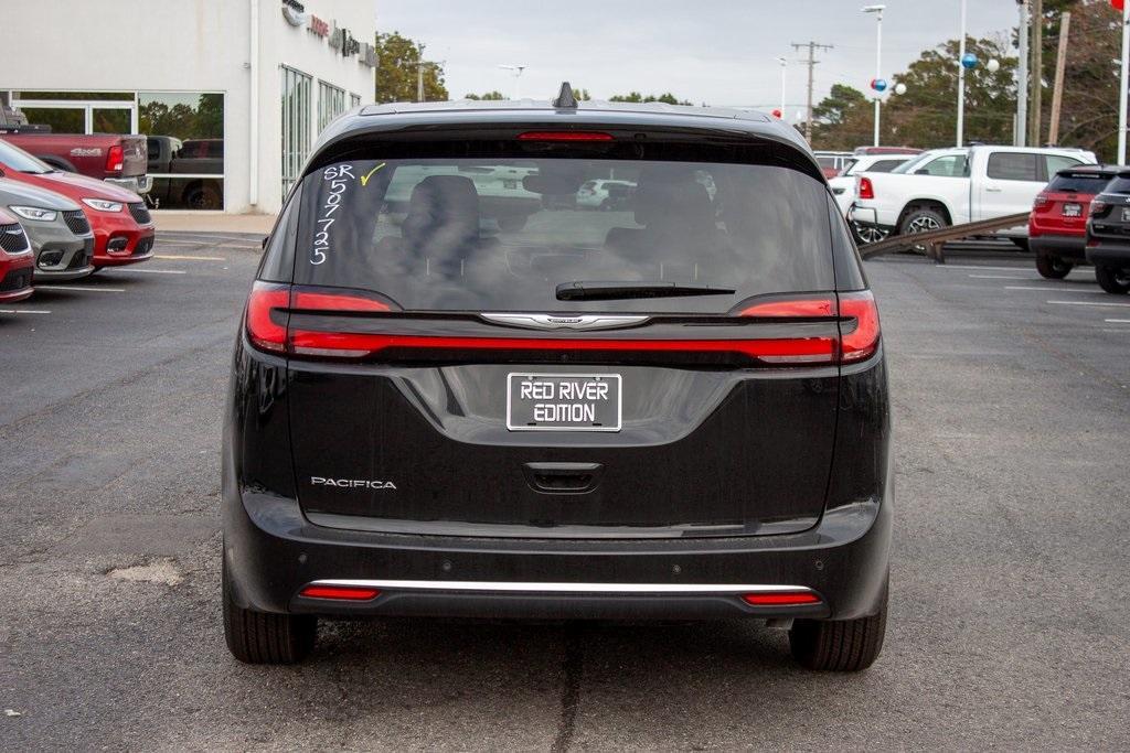 new 2025 Chrysler Pacifica car, priced at $53,865