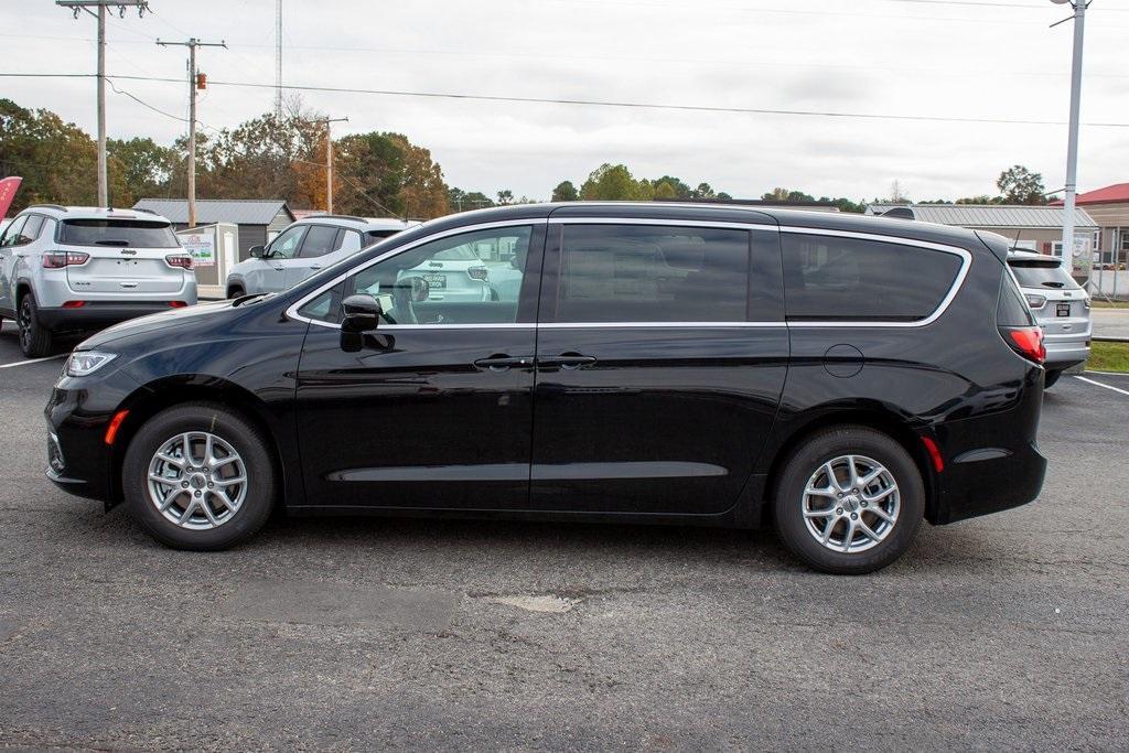 new 2025 Chrysler Pacifica car, priced at $53,865