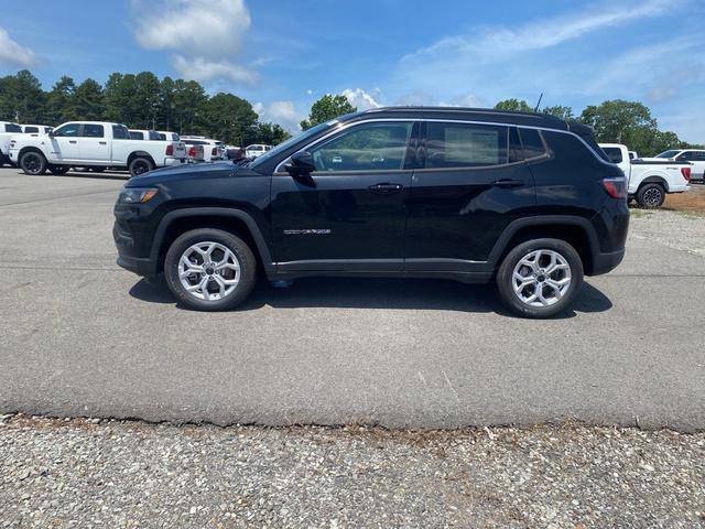 new 2025 Jeep Compass car, priced at $30,546