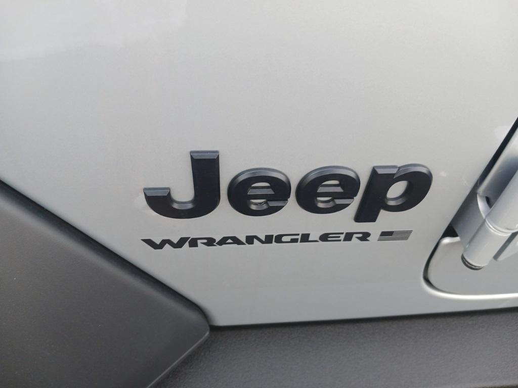 new 2024 Jeep Wrangler car, priced at $46,058