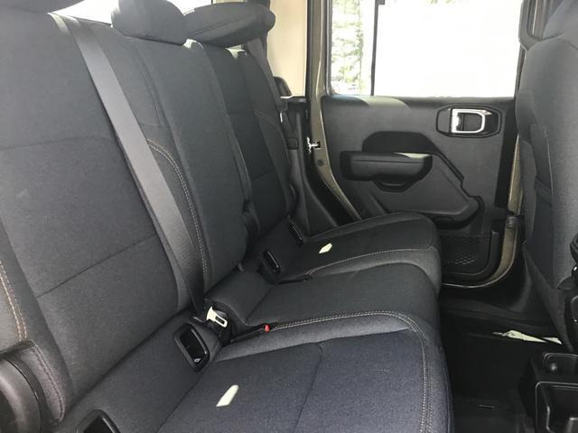 new 2025 Jeep Gladiator car, priced at $47,955