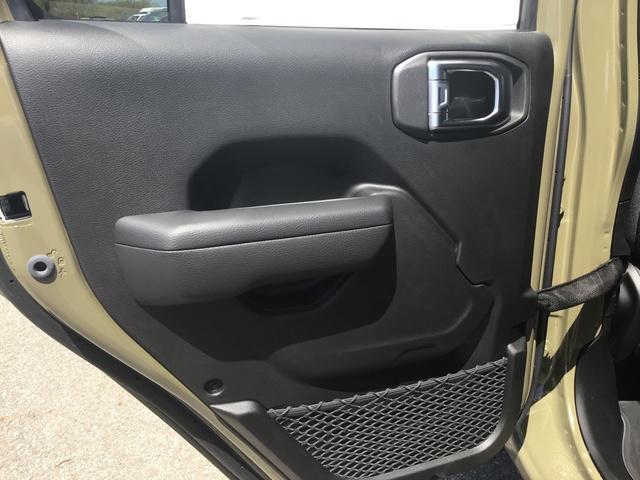 new 2025 Jeep Gladiator car, priced at $47,955