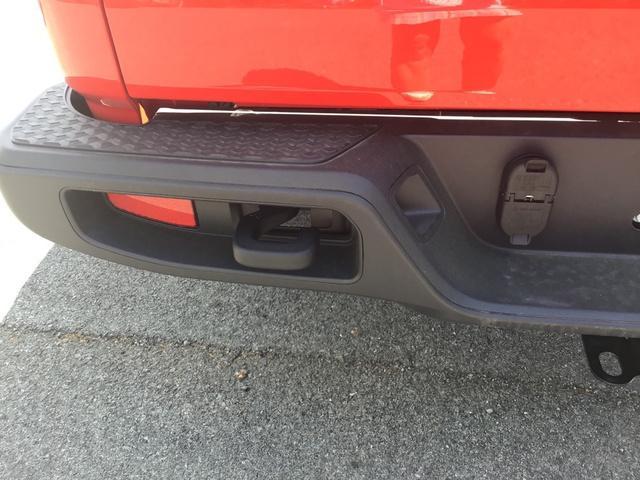 new 2025 Jeep Gladiator car, priced at $49,450
