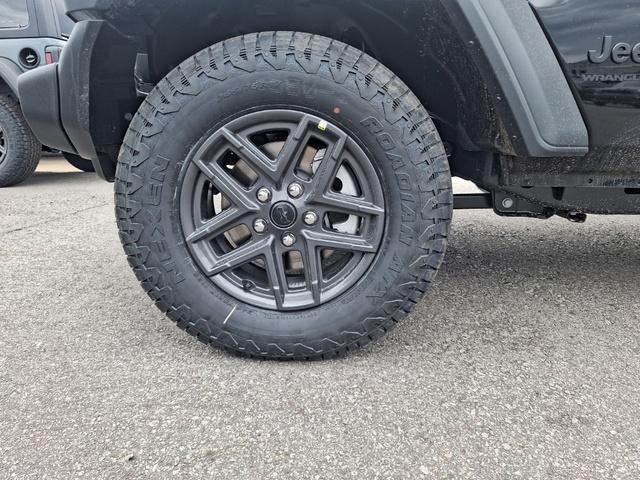 new 2025 Jeep Wrangler car, priced at $45,923