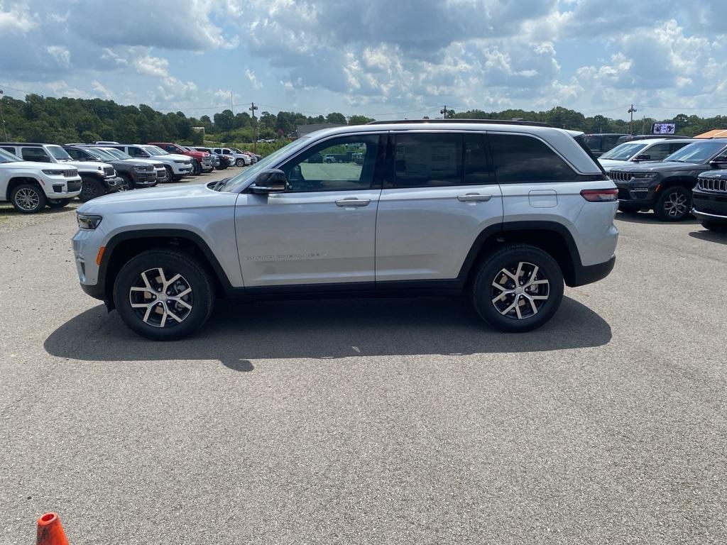 new 2025 Jeep Grand Cherokee car, priced at $47,914