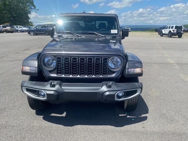 new 2025 Jeep Gladiator car, priced at $48,263