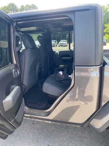 new 2025 Jeep Gladiator car, priced at $48,263