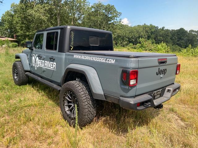 new 2025 Jeep Gladiator car, priced at $60,928