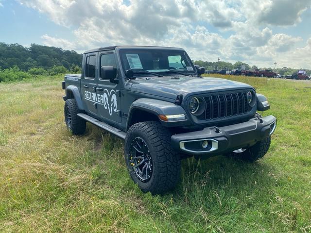new 2025 Jeep Gladiator car, priced at $60,928