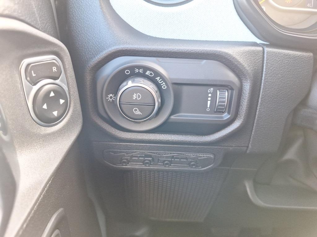 new 2025 Jeep Gladiator car, priced at $45,763