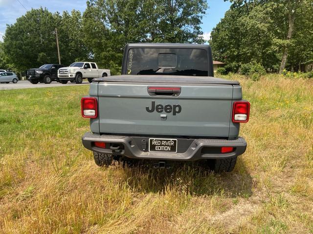 new 2025 Jeep Gladiator car, priced at $60,928
