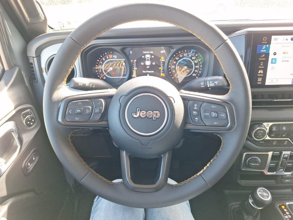 new 2025 Jeep Gladiator car, priced at $45,763