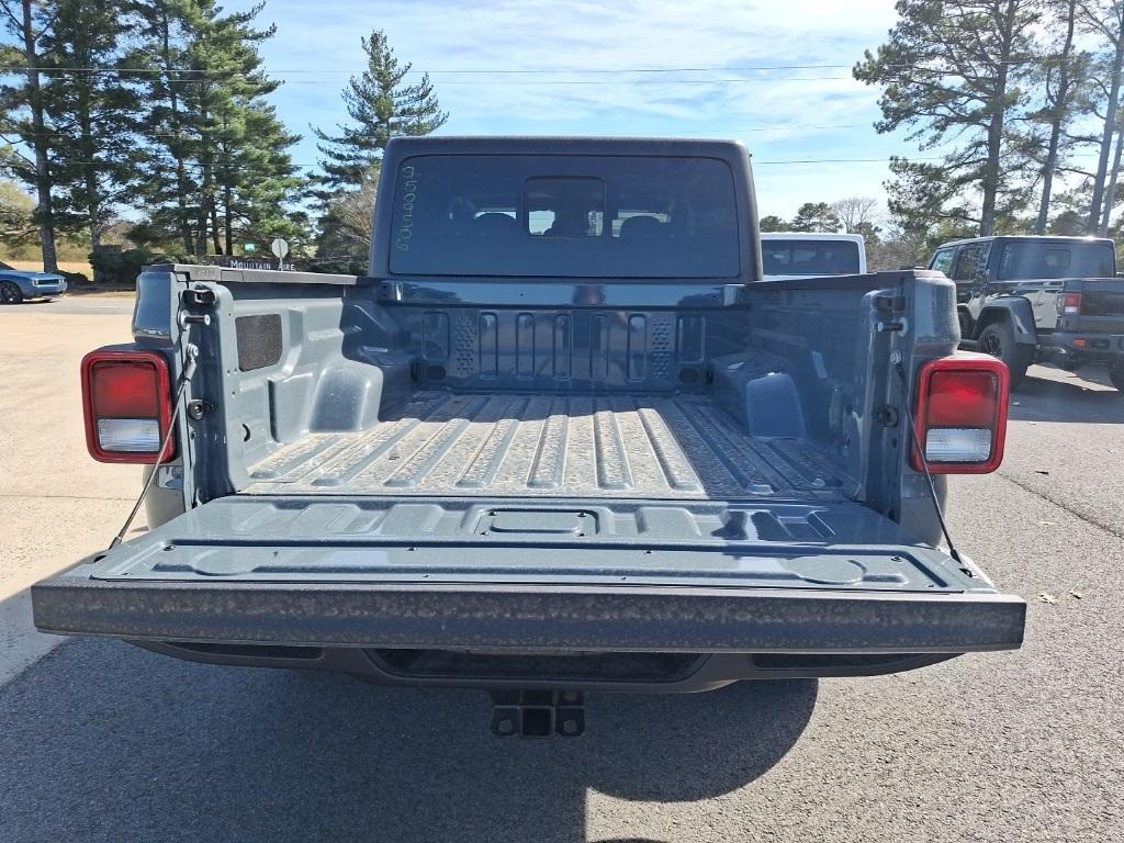 new 2025 Jeep Gladiator car, priced at $45,763