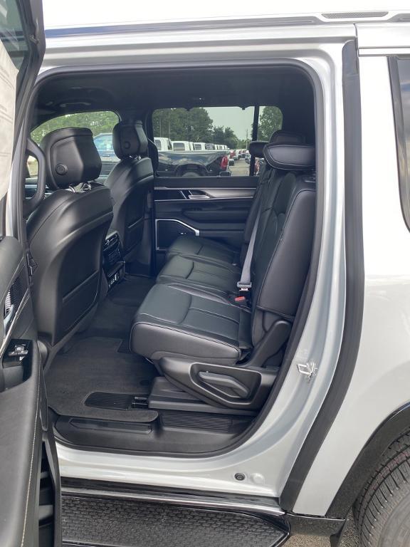 new 2025 Jeep Wagoneer L car, priced at $71,261