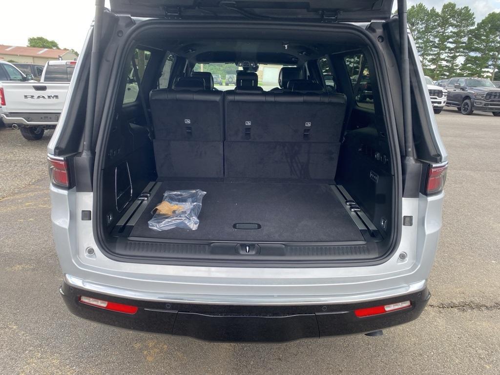 new 2025 Jeep Wagoneer L car, priced at $71,261