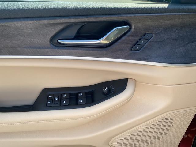 new 2025 Jeep Grand Cherokee car, priced at $46,645