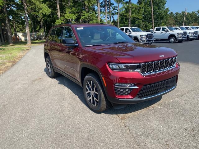 new 2025 Jeep Grand Cherokee car, priced at $46,645