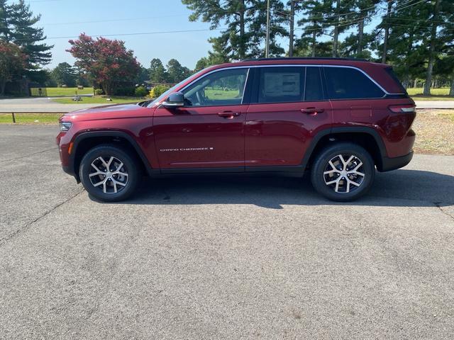new 2025 Jeep Grand Cherokee car, priced at $46,645