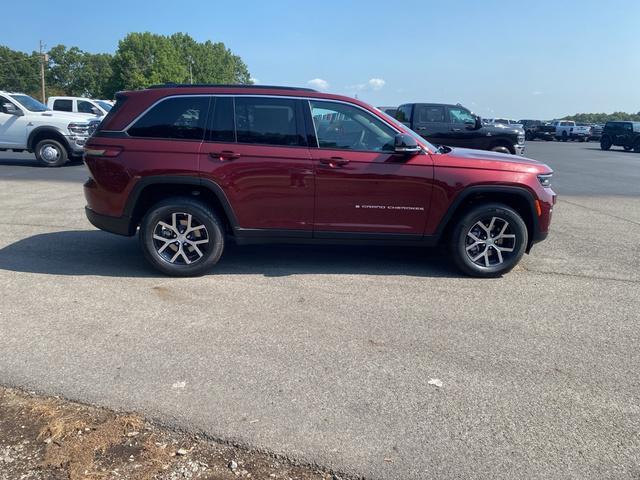new 2025 Jeep Grand Cherokee car, priced at $46,645