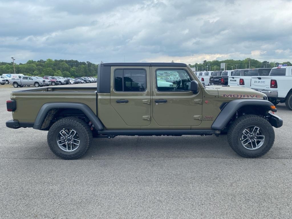 new 2025 Jeep Gladiator car, priced at $52,135