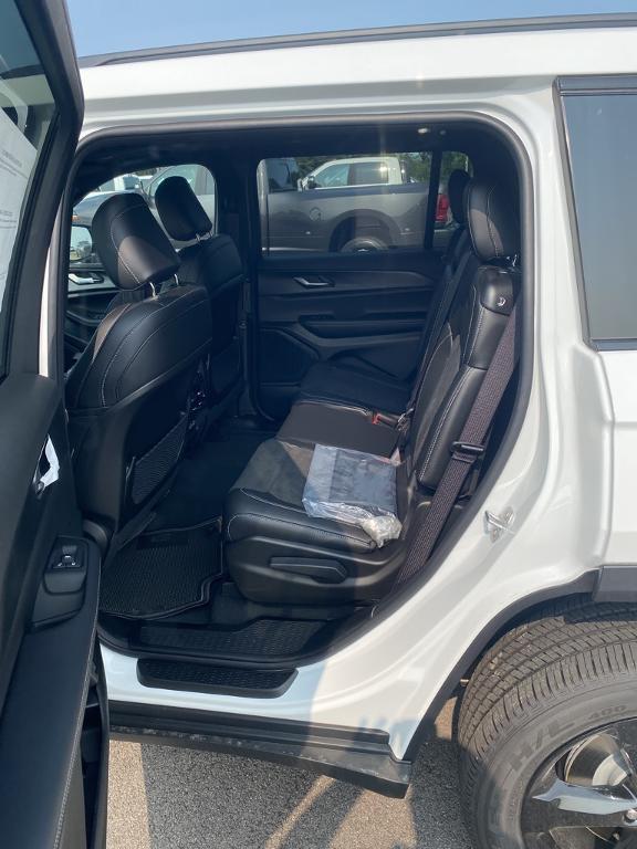 new 2025 Jeep Grand Cherokee L car, priced at $50,053