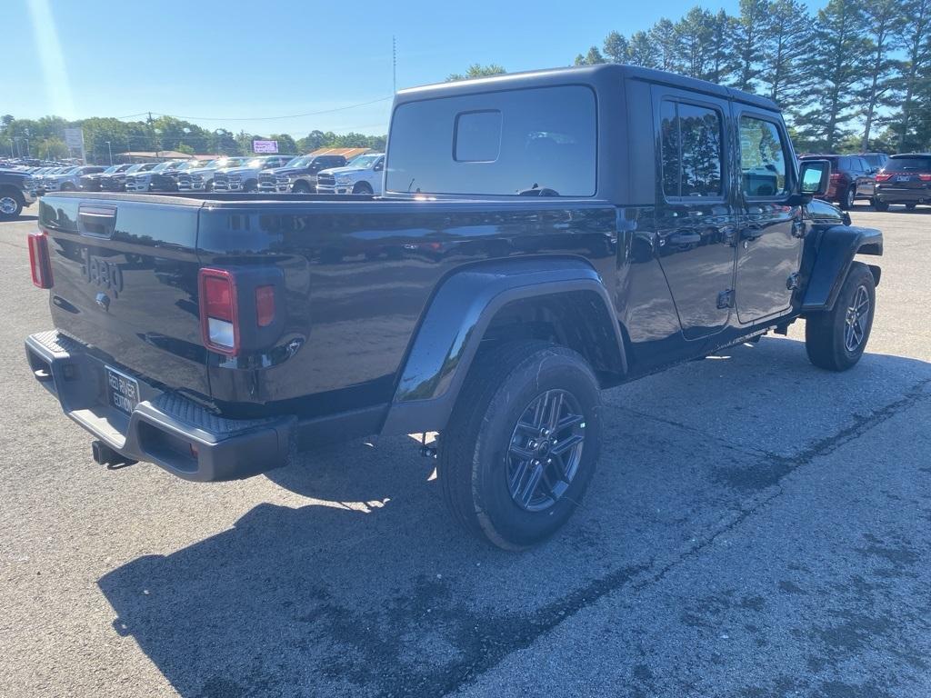 new 2025 Jeep Gladiator car, priced at $48,263