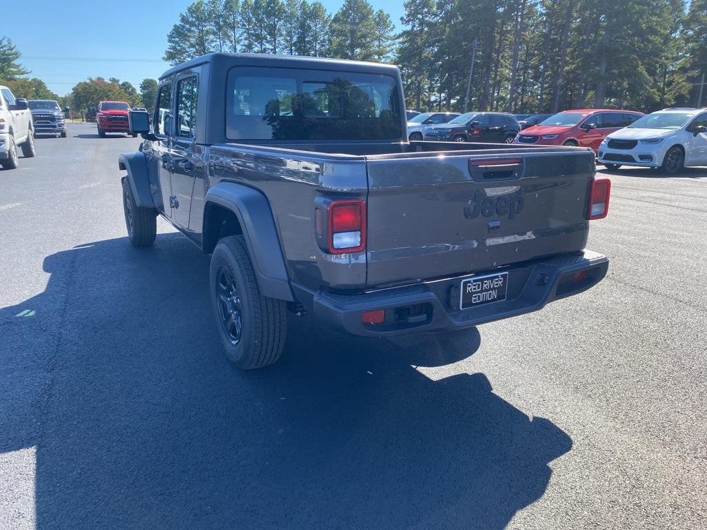 new 2025 Jeep Gladiator car, priced at $40,305