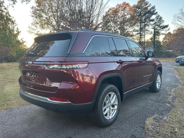 new 2025 Jeep Grand Cherokee car, priced at $37,000