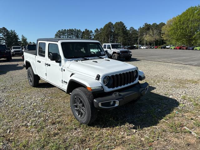 new 2024 Jeep Gladiator car, priced at $50,977