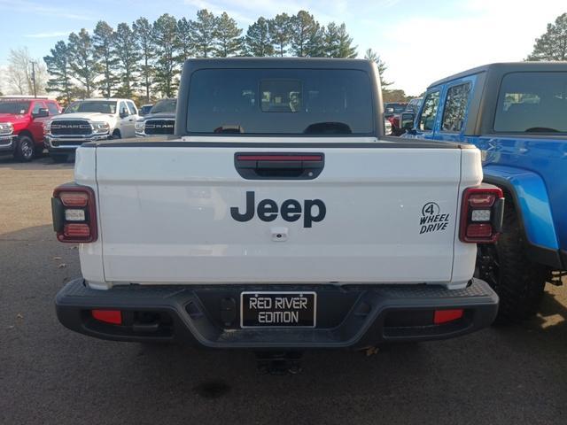 new 2024 Jeep Gladiator car, priced at $51,210