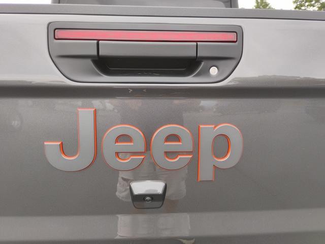 new 2025 Jeep Gladiator car, priced at $47,913
