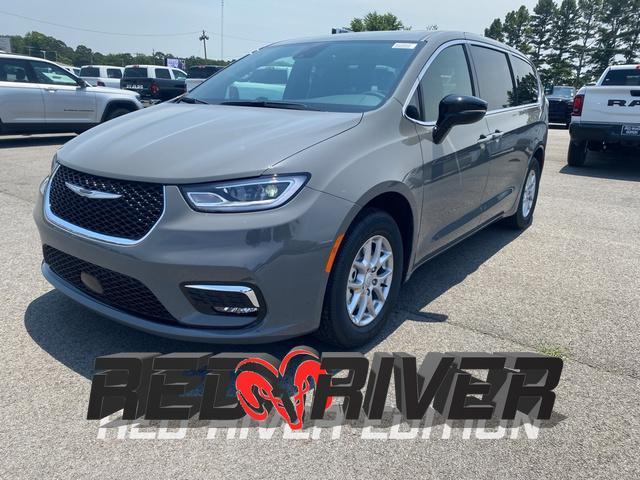 new 2025 Chrysler Pacifica car, priced at $44,142