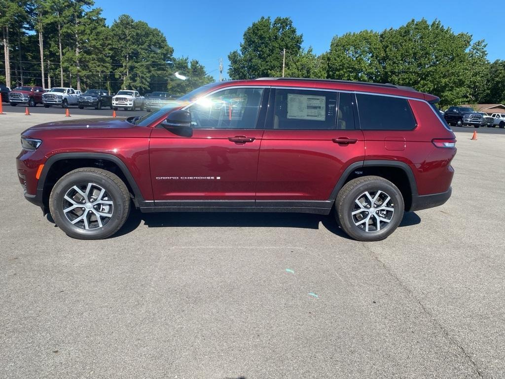 new 2025 Jeep Grand Cherokee L car, priced at $47,696