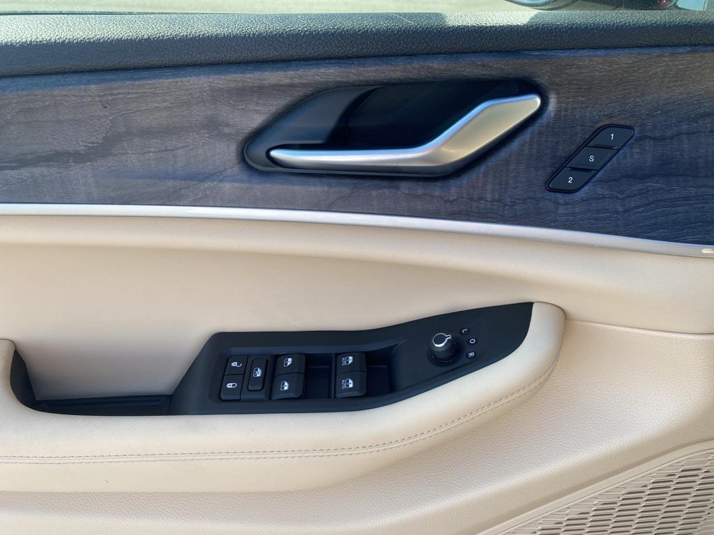 new 2025 Jeep Grand Cherokee L car, priced at $47,696