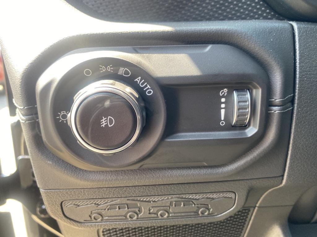 new 2025 Jeep Wrangler car, priced at $50,946